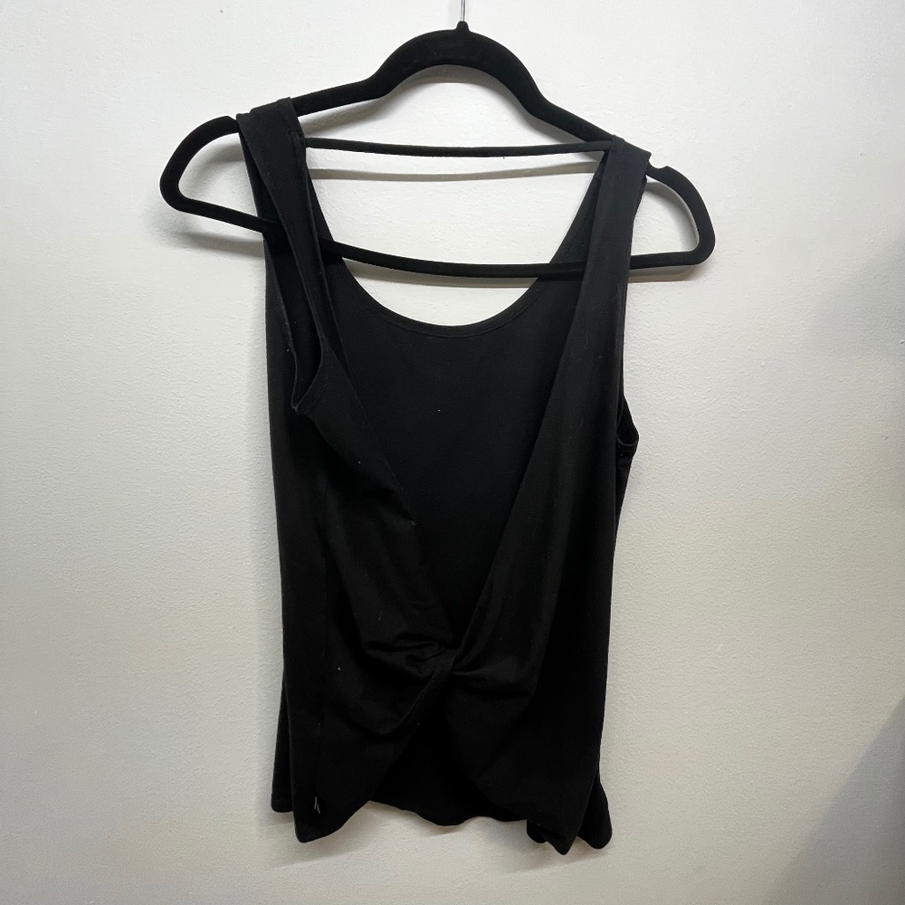 Fabletics Twist-Back Yoga Top